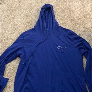 Blue vineyard vines top with hood